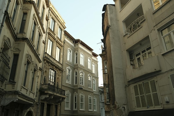8. What are the best areas to stay in Istanbul?