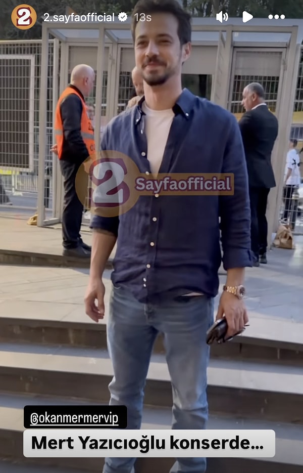 Tek tabanca takılmayı tercih eden Mert Yazıcıoğlu ise yine bütün karizmasıyla konser alanındaydı.