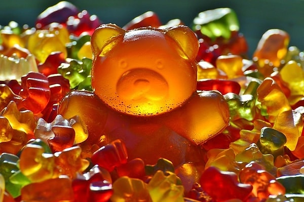 Dünyanın en çok satılan şekerleme markalarından biri olan Haribo’nun başı, içinden uyuşturucu madde çıkan ürünü ile dertte. Görseli