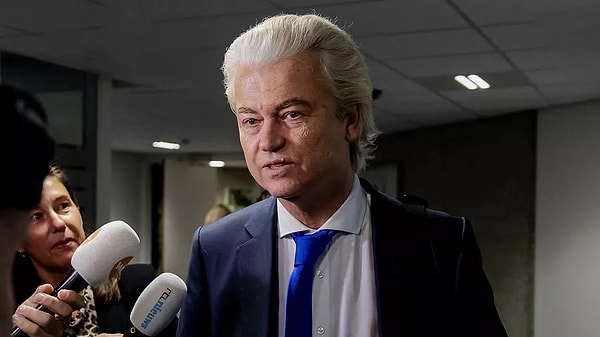 Hollanda’da aşırı sağcı Özgürlük Partisi (PVV) lideri Geert Wilders, göçmen politikalarındaki taleplerinin yeni koalisyon anlaşmasına dahil edilmemesi nedeniyle koalisyon hükümetinden çekildiklerini açıkladı. Görseli
