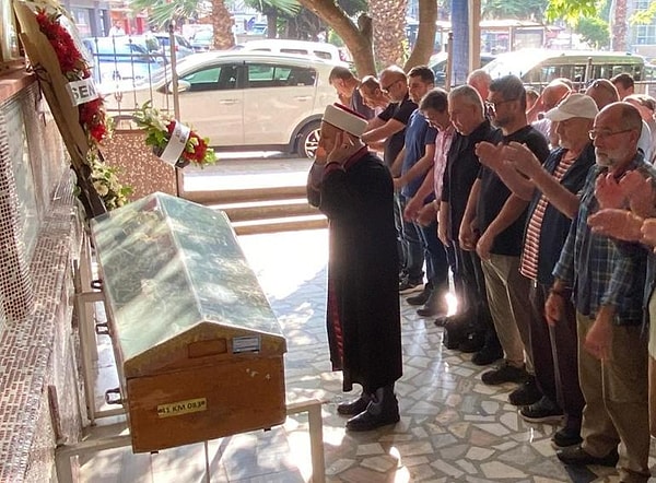 Cenazesi ailesi tarafından teslim alınan Hakan Kılıç, Değirmendere Merkez Camii’ne getirildi.