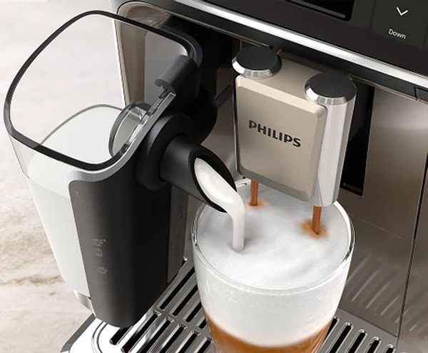 Philips 5500 Serisi LatteGo Tam Otomatik Espresso Makinesi