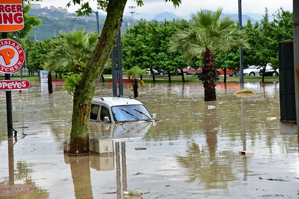 Kayıp 1 kişi aranıyor.