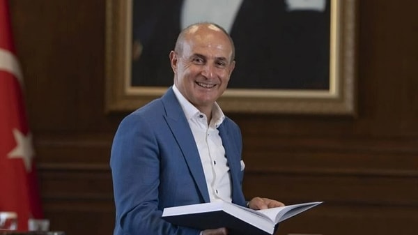 Son gerçekleştirilen operasyonda gözaltına alınan tüm belediye başkanları tutuklandı.