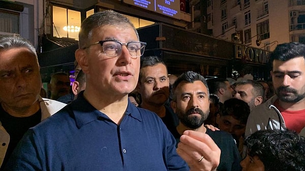İzmir'de Ne Oluyor?