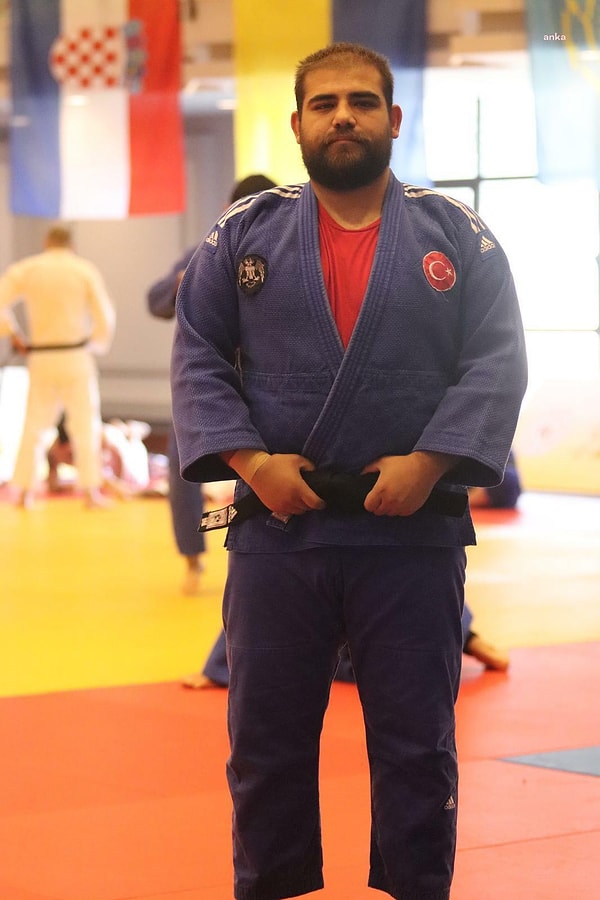 "Sadece sporcu olmak yetmiyor bazen, sessiz olman, görmezden gelmen de bekleniyor, ben bunu yapamadım.”