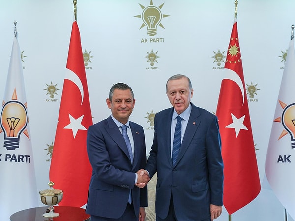 ORC Araştırma’nın 3 bin 100 kişi ile 26 ilde düzenlediği anket çalışmasından ilginç sonuçlar çıktı.