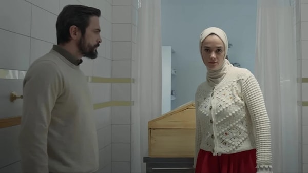 TRT'nin dijital yayın platformu Tabii'de yayınlanan Gassal dizisinin ilk sezonu epey ses getirmişti. Görseli