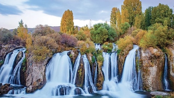 13. Muradiye Waterfall – Van