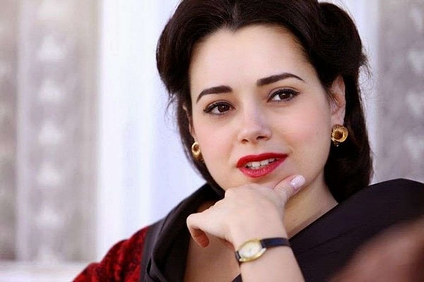 Birsen Altuntaş'ın haberine göre, Özgü Namal'ın yeni projesi belli oldu. Görseli