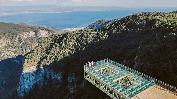 2. Balıkesir Altinoluk Glass Terrace