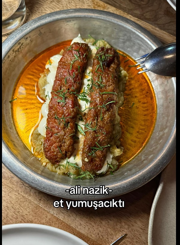 Ünlü şef, Somer Sivrioğlu'nun menüsü TikTok'ta paylaşıldı. Görseli