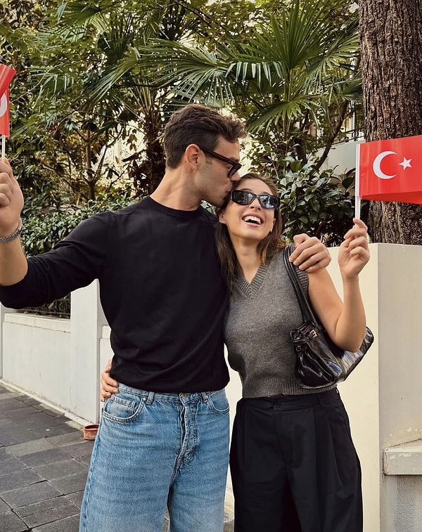 2021 yılında Baht Oyunu dizisinde birlikte rol alan Cemre Baysel ve Aytaç Şaşmaz, set arkadaşlığını aşka dönüştürmüş ve magazin dünyasının gözde çiftlerinden biri haline gelmişti. Görseli