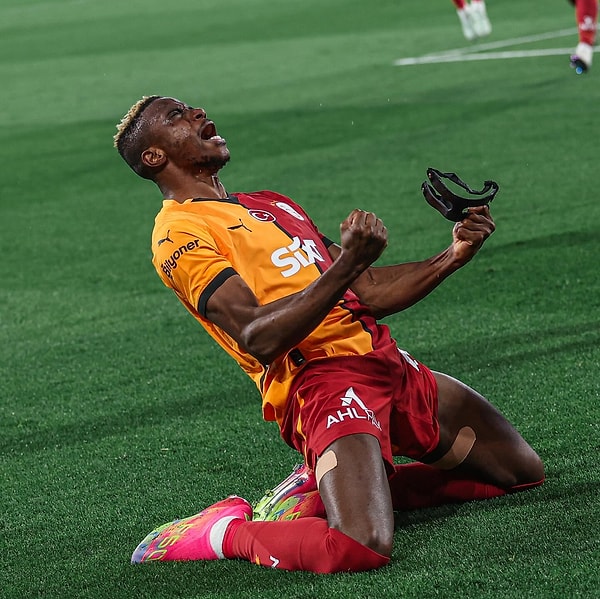 İbre Galatasaray'a döndü, Al Hilal'in teklifi reddedildi