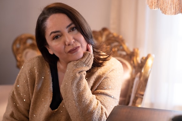 Deniz Çakır, Sibel Taşçıoğlu'nun başrolde yer aldığı Çarpıntı dizisinde! Görseli