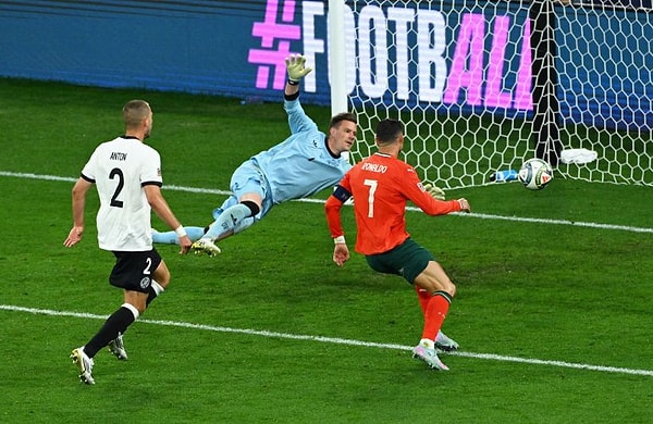 Ronaldo, Almanya'ya attığı golle 137. milli takım golünü kaydetmiş ülkesi Portekiz'i Uluslar Ligi'nde finale çıkarmıştı Görseli
