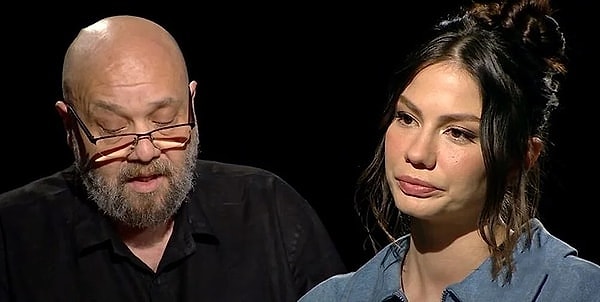 Geçtiğimiz aylarda Ahmet Mümtaz Taylan’ın sunduğu Empati programına konuk olan Özdemir, burada ilk kez babasıyla ilgili duygularını açıkça paylaşmıştı. Görseli