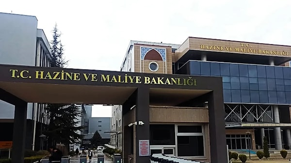 Gelir Vergisi Kanunu uyarınca gerçek kişilerin elde ettiği kar paylarının yarısının gelir vergisinden istisna olması nedeniyle bu istisna uygulandıktan sonra kalan gelirlerin yıllık beyan sınırlarını aşıp aşmadığı kontrol edildi. Görseli