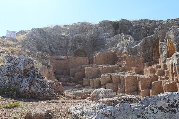 What to Do in Perre Ancient City?