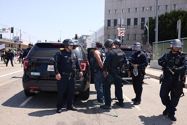 ABD'de California Valisi, Trump'ın Los Angeles'ta asker kullanmasını engellemek için mahkemeye başvurdu.