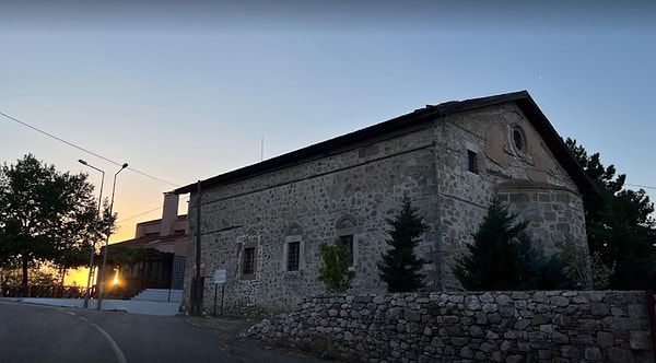 Must-See Attractions in the Near Area