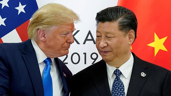 Trump'ın 2 Nisan'daki vergi açıklamaları dünya piyasalarını "Kara Pazartesi"ye çevirmişti. Görseli