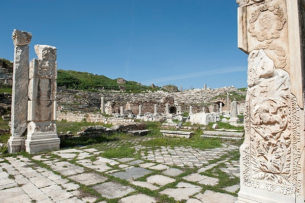 How to get to Aphrodisias?