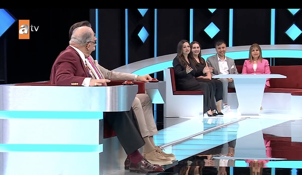 Şevki Hoca'yı da eşi ve oğlu yalnız bırakmadı.