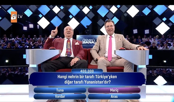 İlk kez aileleriyle birlikte ekran karşısına çıkan ikili, hem duygusal hem de samimi anlara imza attı. Görseli