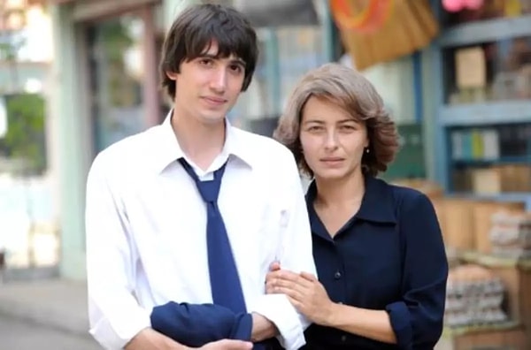 2010 ila 2013 yılları arasında yayınlanan dizide Osman karakterinin yetişkin halini Gün Koper canlandırmıştı. Görseli