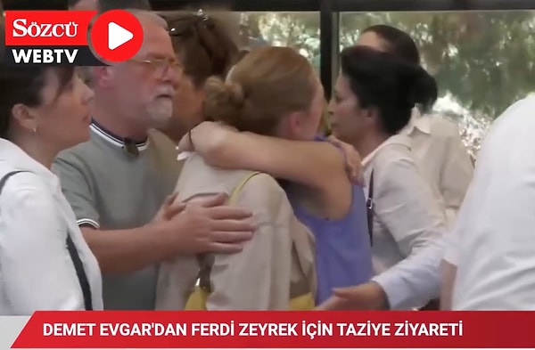 Ferdi Zeyrek'in Cenazesi Hatuniye Camii’nde kılınan namazın ardından toprağa verildi. CHP’li isimler başta olmak üzere, birçok siyasi figür törende hazır bulundu. Görseli