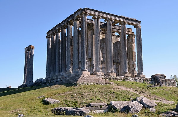 History and Mythological Importance of Aizanoi