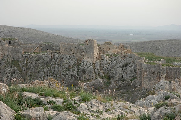Historical Structures to See in the Ancient City of Anavarza