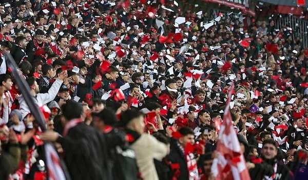 Sezonun sürprizi yayın gelirinde de sürpriz yaptı. Görseli