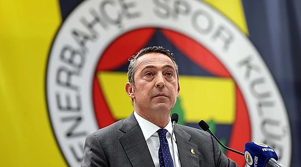 Fenerbahçe'de kongre sürecine dair imza toplama girişimlei sürüyor. Görseli