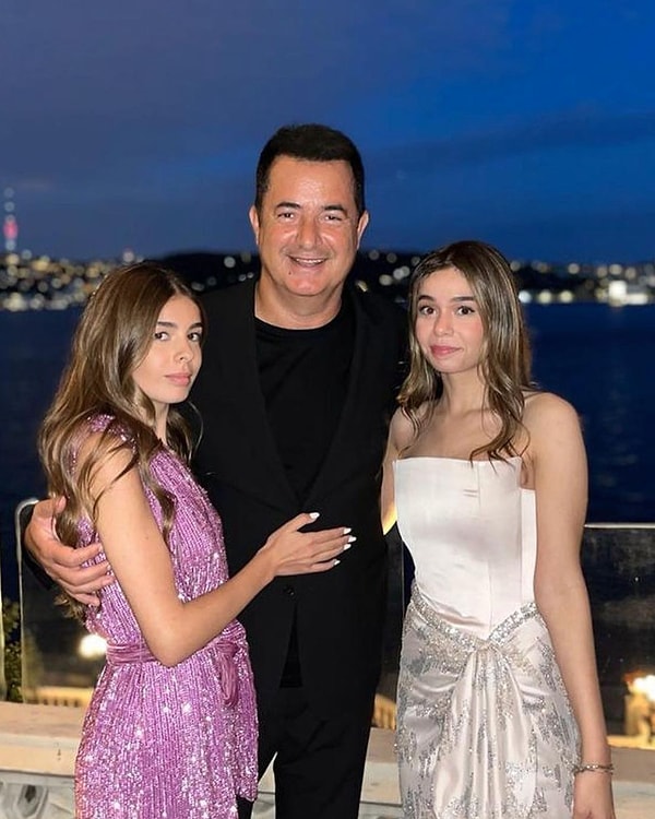 Yasemin’in Mezuniyetinde Ilıcalı Ailesi Buluştu