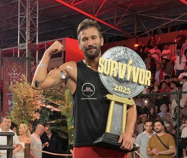 Onlarca insan Survivor 2025 finali için toplandı. Kıyasıya rekabetin ardından şampiyon belli oldu. Görseli