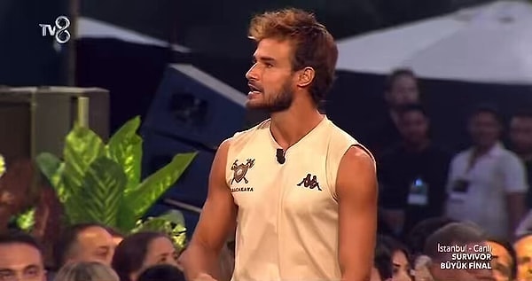 Survivor 2025'in merakla beklenen finalinde Adem Kılıçcı, Batuhan Karacakaya'yı 3 turda da yenerek şampiyon oldu. Görseli