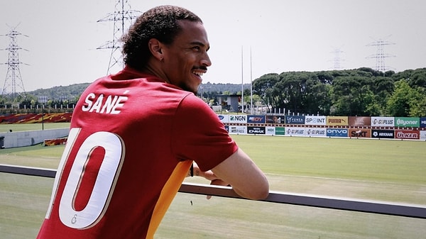 Galatasaray, üç yıllığına anlaştığı Sane'yi sağlık kontrollerinden geçirip imzayı attırdı Görseli
