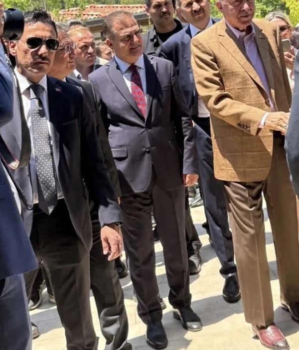 Dezenformasyonla Mücadele Merkezi “pahalı ayakkabı” iddialarını yalanladı.