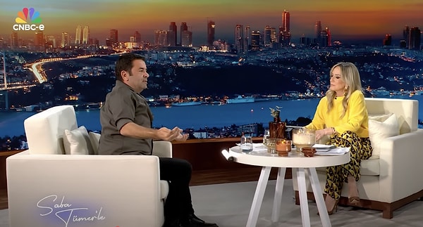 Ünlü oyuncu Bülent Şakrak, geçtiğimiz günlerde CNBC-e kanalında yayınlanan Saba Tümer'le programına konuk oldu. Görseli