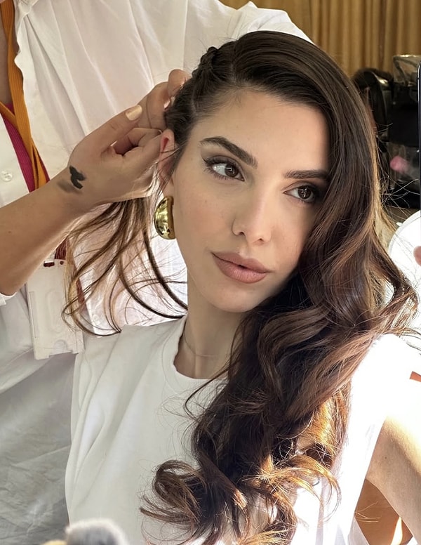 Selin Yağcıoğlu ayrılığı atlatmaya çalışırken, Allan Hakko hızlı çıkan taraf oldu.