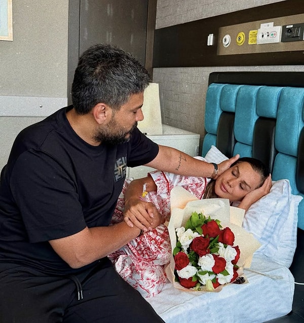 Sosyal medya fenomeni Dilan Polat, geçtiğimiz günlerde ailece yeni bir karar verdiklerini ve sağlığı için psikiyatri kliniğine yatacağını duyurmuştu. Görseli