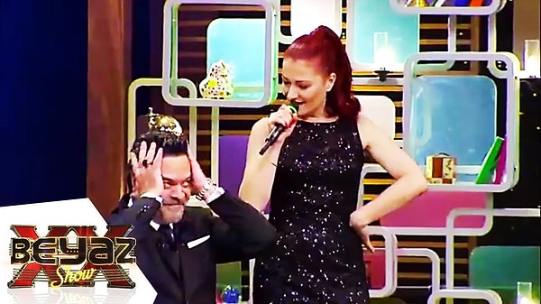Das legendärste und beliebteste Programm einer Zeit war Beyazıt Öztürks Beyaz-Show ...