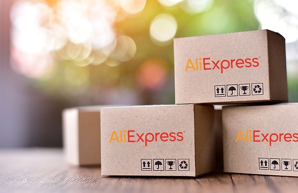 Ünlü alışveriş devi AliExpress’in yasadışı ürünlerle ilgili belirtilen yönetmeliği ihlal ettiği belirlendi. Görseli