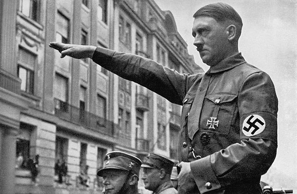 5. Hitler Almanya’da hangi unvanla iktidara gelmiştir?