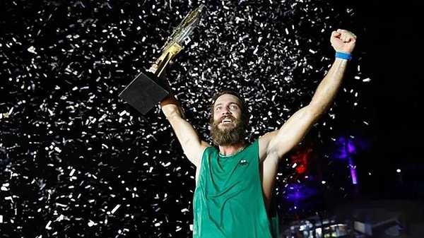 4. 2025 yılında efsane bir Survivor sezonunu geride bıraktık. Her sene olduğu gibi bu yıl da Survivor şampiyonu olan isim en çok konuşulanlar arasına girdi.