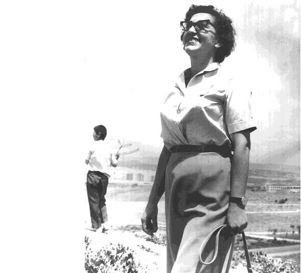 Hayatı boyunca gençlerle konuşmaktan, havacılığı anlatmaktan hiç vazgeçmedi.