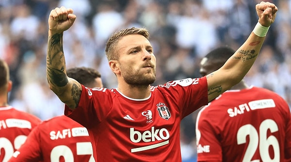"Kalacak mı?" denilen Immobile'den yeni hamle geldi.
