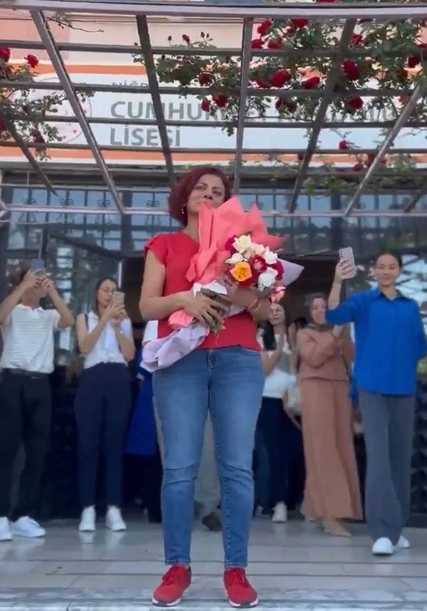 Kutsal mesleklerimizden öğretmenliğin yeri bir ayrı!